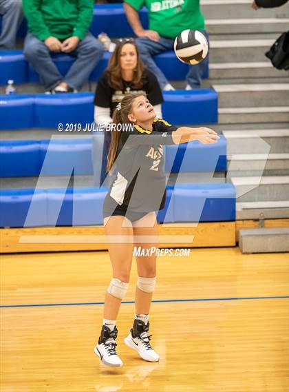 Thumbnail 1 in Avon vs Roncalli (IHSAA 4A Regional Semifinal) photogallery.