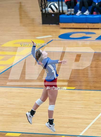 Thumbnail 2 in Avon vs Roncalli (IHSAA 4A Regional Semifinal) photogallery.