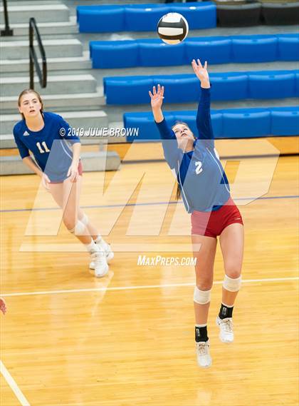 Thumbnail 2 in Avon vs Roncalli (IHSAA 4A Regional Semifinal) photogallery.