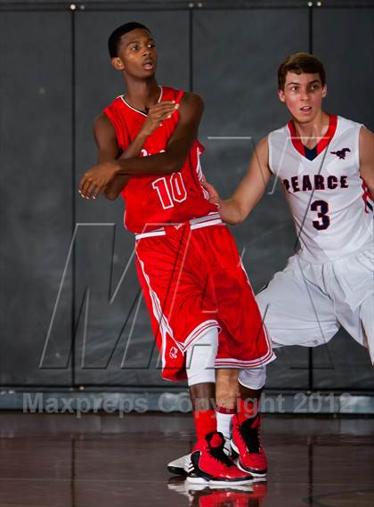 Thumbnail 2 in Pearce vs. Crosby (McDonald's Texas Invitational) photogallery.