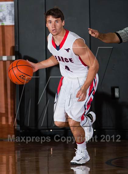 Thumbnail 2 in Pearce vs. Crosby (McDonald's Texas Invitational) photogallery.