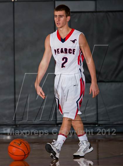 Thumbnail 1 in Pearce vs. Crosby (McDonald's Texas Invitational) photogallery.