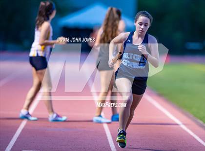 Thumbnail 3 in 2018 Loucks Games (Women's 4x400 Relay Frosh/Soph) photogallery.