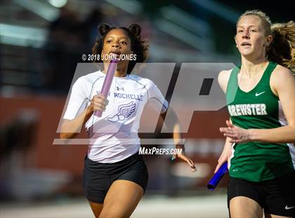 Thumbnail 3 in 2018 Loucks Games (Women's 4x400 Relay Frosh/Soph) photogallery.