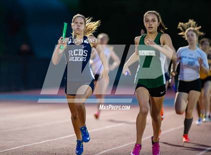 Thumbnail 1 in 2018 Loucks Games (Women's 4x400 Relay Frosh/Soph) photogallery.