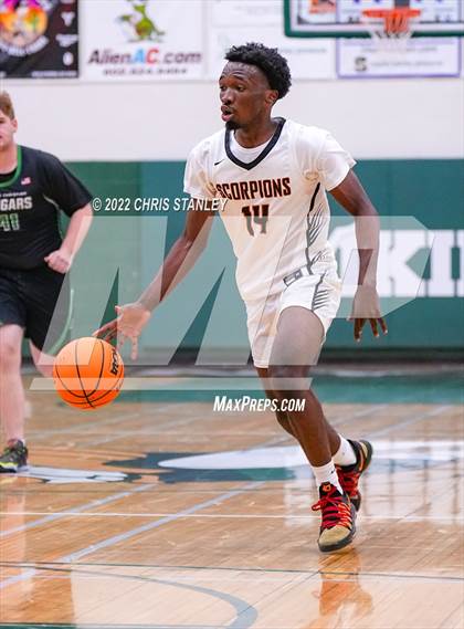 Thumbnail 1 in Desert Edge vs. Phoenix Christian (Hoopsgiving Tournament) photogallery.