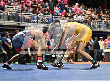 Thumbnail 1 in UIL Wrestling 5A-6A Finals (Round 4) photogallery.