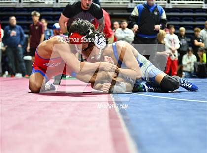 Thumbnail 3 in UIL Wrestling 5A-6A Finals (Round 4) photogallery.