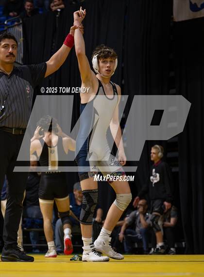 Thumbnail 2 in UIL Wrestling 5A-6A Finals (Round 4) photogallery.