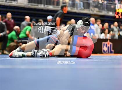 Thumbnail 2 in UIL Wrestling 5A-6A Finals (Round 4) photogallery.