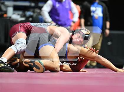 Thumbnail 3 in UIL Wrestling 5A-6A Finals (Round 4) photogallery.