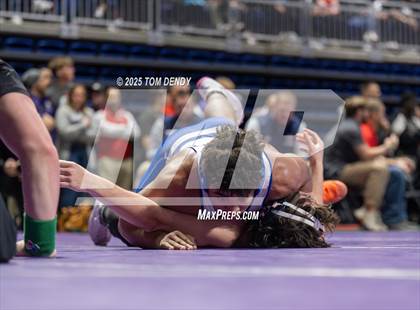 Thumbnail 2 in UIL Wrestling 5A-6A Finals (Round 4) photogallery.