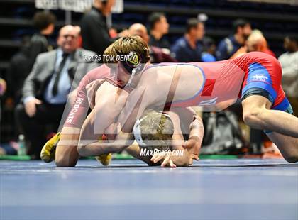 Thumbnail 2 in UIL Wrestling 5A-6A Finals (Round 4) photogallery.