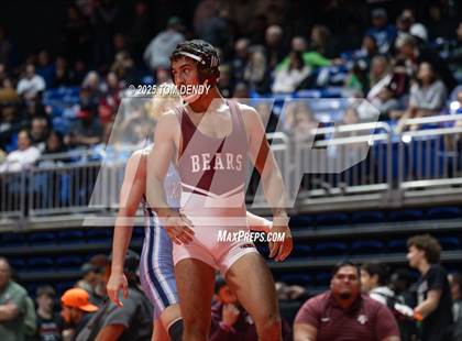 Thumbnail 2 in UIL Wrestling 5A-6A Finals (Round 4) photogallery.