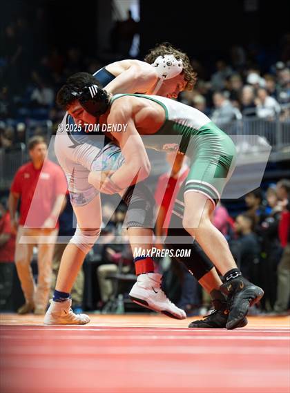 Thumbnail 1 in UIL Wrestling 5A-6A Finals (Round 4) photogallery.
