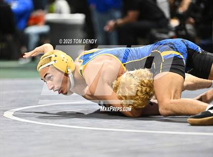 Thumbnail 2 in UIL Wrestling 5A-6A Finals (Round 4) photogallery.