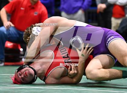 Thumbnail 3 in UIL Wrestling 5A-6A Finals (Round 4) photogallery.