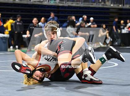 Thumbnail 1 in UIL Wrestling 5A-6A Finals (Round 4) photogallery.