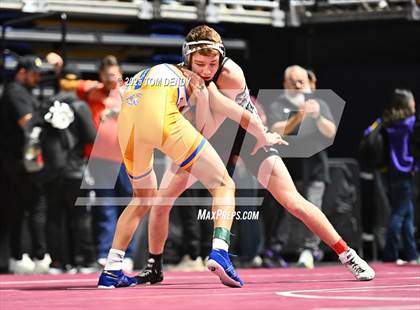 Thumbnail 2 in UIL Wrestling 5A-6A Finals (Round 4) photogallery.