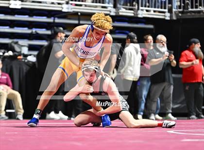 Thumbnail 3 in UIL Wrestling 5A-6A Finals (Round 4) photogallery.