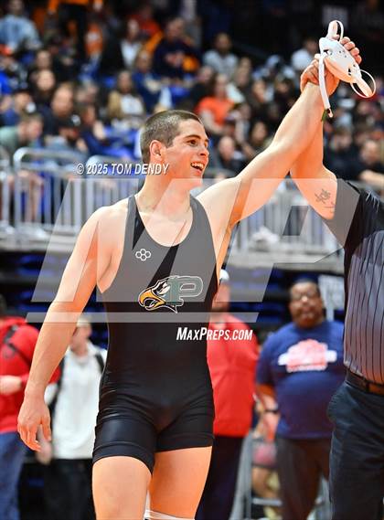 Thumbnail 1 in UIL Wrestling 5A-6A Finals (Round 4) photogallery.