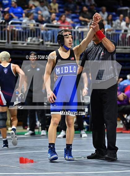 Thumbnail 3 in UIL Wrestling 5A-6A Finals (Round 4) photogallery.