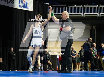 Thumbnail 1 in UIL Wrestling 5A-6A Finals (Round 4) photogallery.