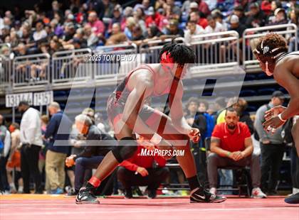 Thumbnail 1 in UIL Wrestling 5A-6A Finals (Round 4) photogallery.