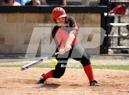 Thumbnail 2 in Edwards County vs. Pinckneyville (IHSA 2A Sectional Semifinal) photogallery.