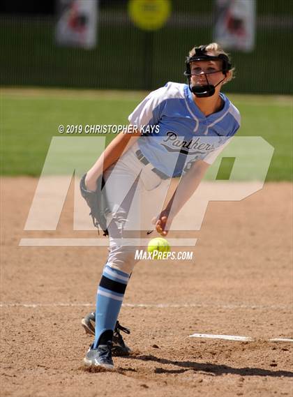 Thumbnail 3 in Edwards County vs. Pinckneyville (IHSA 2A Sectional Semifinal) photogallery.