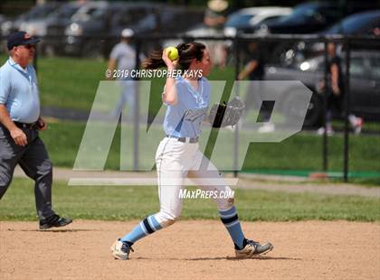 Thumbnail 3 in Edwards County vs. Pinckneyville (IHSA 2A Sectional Semifinal) photogallery.