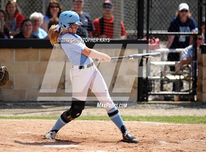 Thumbnail 2 in Edwards County vs. Pinckneyville (IHSA 2A Sectional Semifinal) photogallery.
