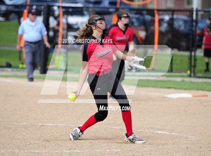 Thumbnail 1 in Edwards County vs. Pinckneyville (IHSA 2A Sectional Semifinal) photogallery.