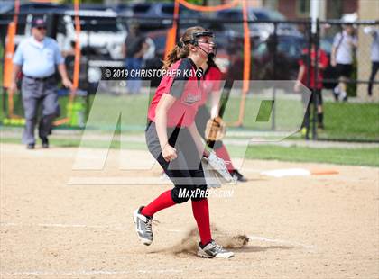 Thumbnail 1 in Edwards County vs. Pinckneyville (IHSA 2A Sectional Semifinal) photogallery.