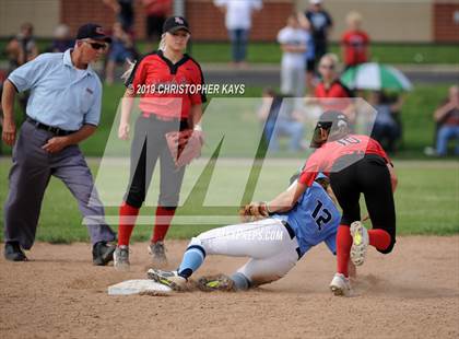 Thumbnail 2 in Edwards County vs. Pinckneyville (IHSA 2A Sectional Semifinal) photogallery.