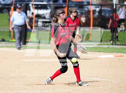 Thumbnail 2 in Edwards County vs. Pinckneyville (IHSA 2A Sectional Semifinal) photogallery.