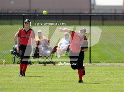 Thumbnail 2 in Edwards County vs. Pinckneyville (IHSA 2A Sectional Semifinal) photogallery.