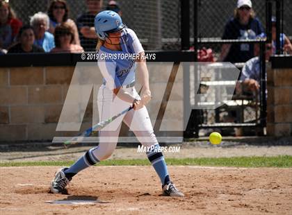Thumbnail 2 in Edwards County vs. Pinckneyville (IHSA 2A Sectional Semifinal) photogallery.