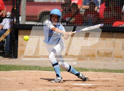 Thumbnail 3 in Edwards County vs. Pinckneyville (IHSA 2A Sectional Semifinal) photogallery.