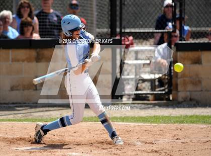 Thumbnail 2 in Edwards County vs. Pinckneyville (IHSA 2A Sectional Semifinal) photogallery.