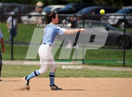 Thumbnail 1 in Edwards County vs. Pinckneyville (IHSA 2A Sectional Semifinal) photogallery.