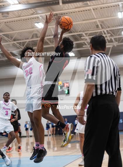 Thumbnail 2 in Riverdale Ridge vs. DSST: Montview (CHSAA 4A First Round) photogallery.