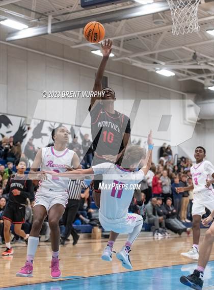 Thumbnail 3 in Riverdale Ridge vs. DSST: Montview (CHSAA 4A First Round) photogallery.
