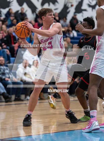 Thumbnail 3 in Riverdale Ridge vs. DSST: Montview (CHSAA 4A First Round) photogallery.
