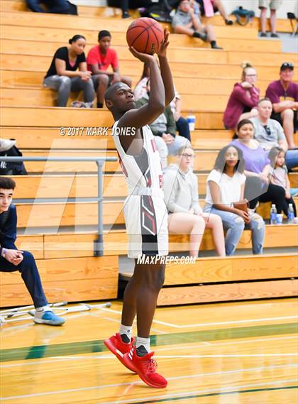 Thumbnail 2 in Ironwood vs. Camelback (Sunnyslope Hoopsgiving Tournament) photogallery.