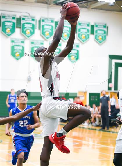 Thumbnail 3 in Ironwood vs. Camelback (Sunnyslope Hoopsgiving Tournament) photogallery.