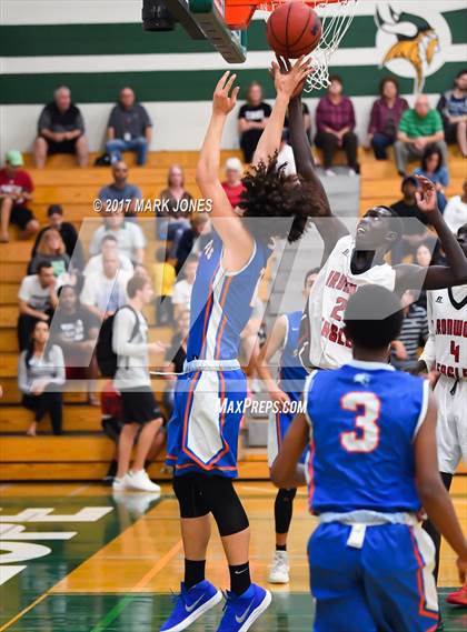 Thumbnail 2 in Ironwood vs. Camelback (Sunnyslope Hoopsgiving Tournament) photogallery.