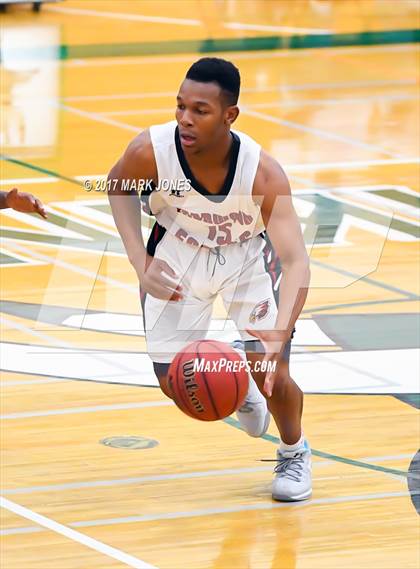 Thumbnail 3 in Ironwood vs. Camelback (Sunnyslope Hoopsgiving Tournament) photogallery.