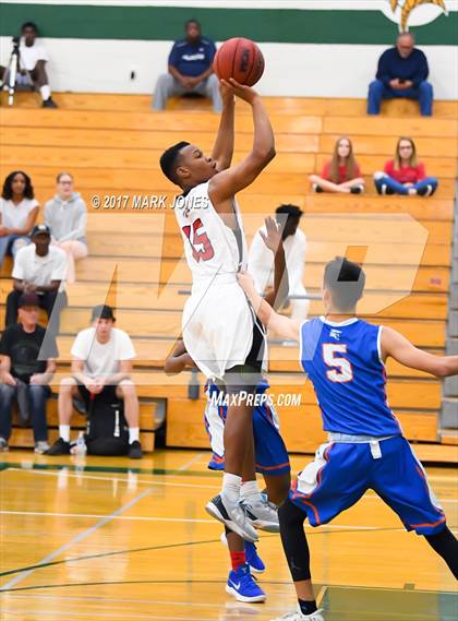 Thumbnail 2 in Ironwood vs. Camelback (Sunnyslope Hoopsgiving Tournament) photogallery.