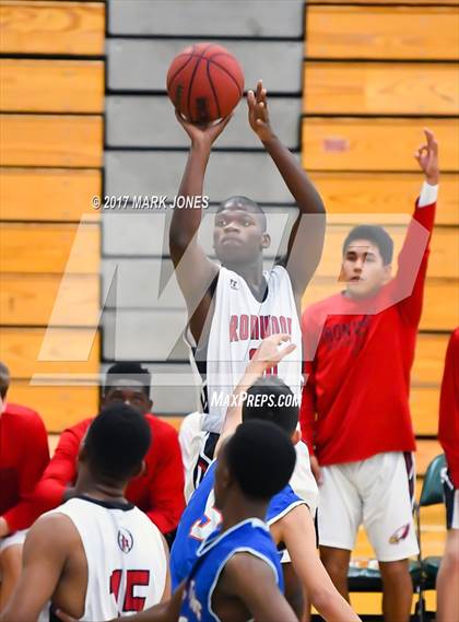 Thumbnail 1 in Ironwood vs. Camelback (Sunnyslope Hoopsgiving Tournament) photogallery.